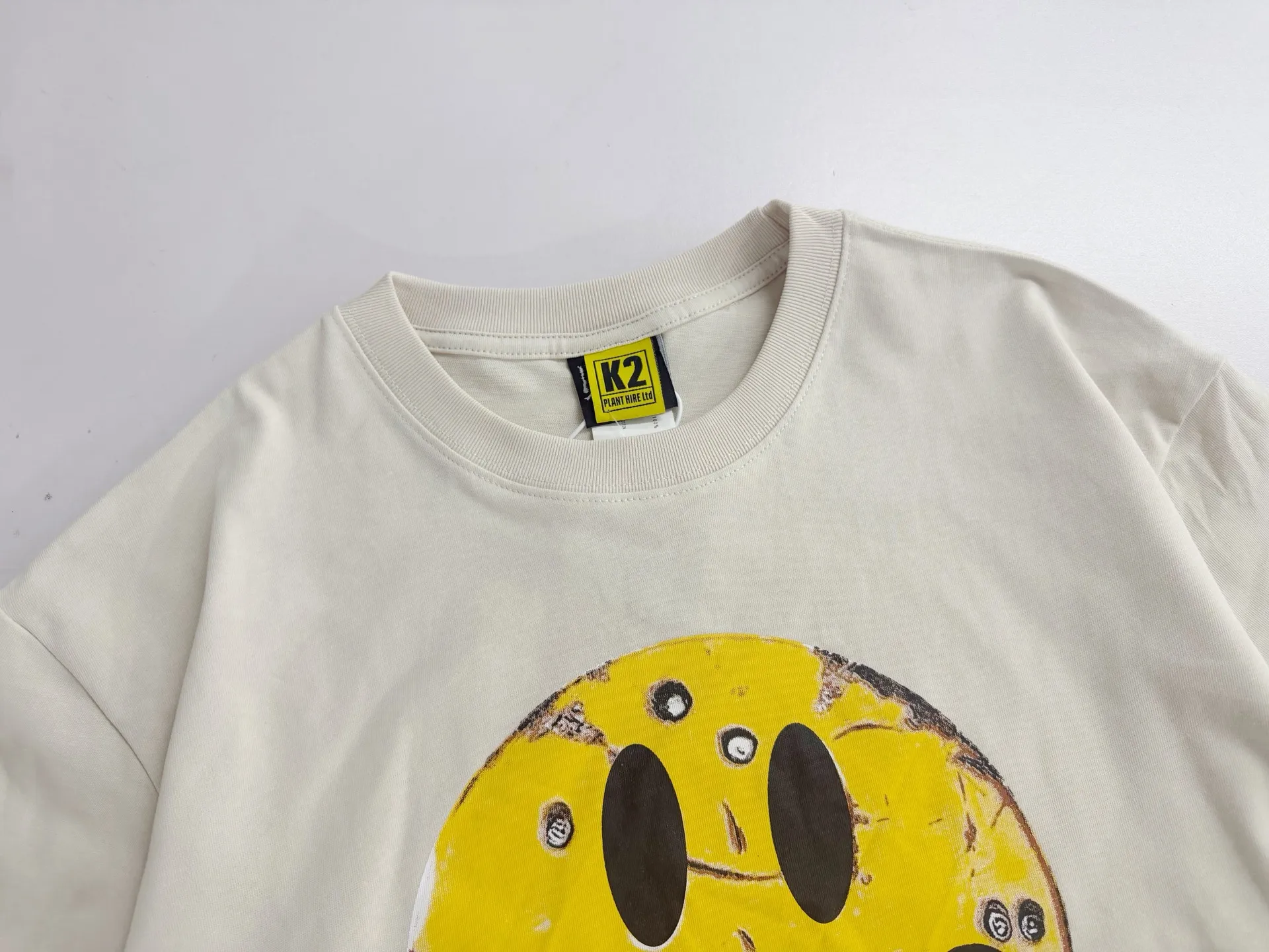 ❥8048#P126 Saint Mxxxxxx ✖️KLF new smiley face Made of double yarn double-ply pure cotton fabric 290 grams, comfortable and breathable to wear, full of street feel, loose fit Craftsmanship: glue rusty printing Size: (S-M-L-XL) Color: gray apricot